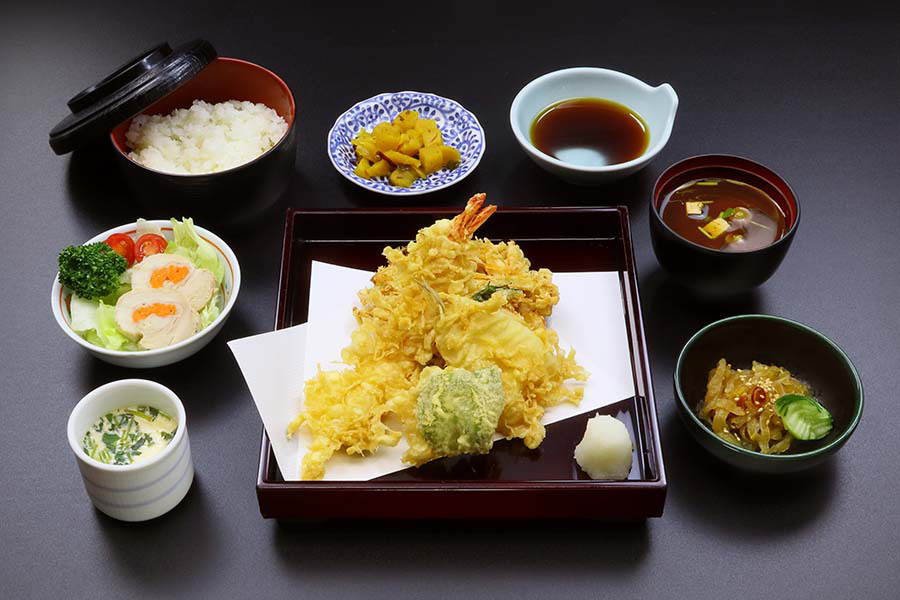 御定食 3,860円
